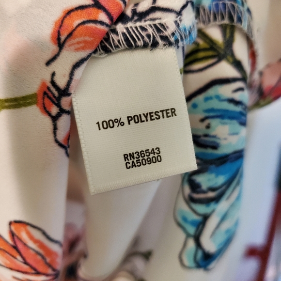 Ladies top - Picture 2 of 4